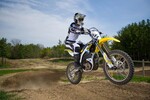 100/off-roading-is-a-breeze-for-the-sur-ron-storm-bee-a-budget-friendly-electric-dirt-bike-200465_1.jpg